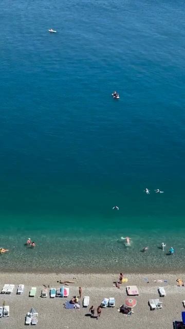 Абхазия, обстановка на пляжах Пицунды в конце августа этого года (ЛЕТО-2025) смотреть онлайн