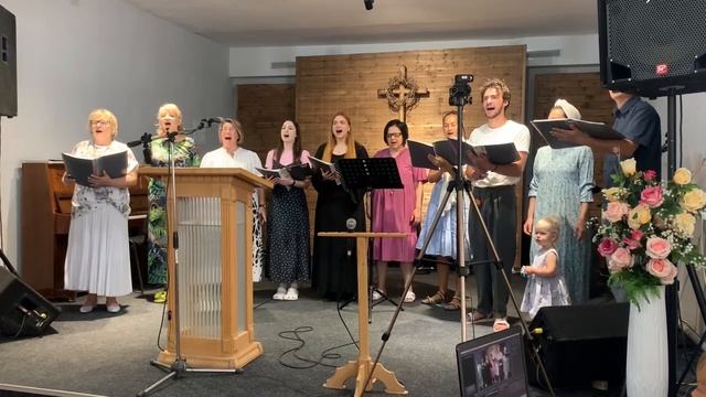 КРАСКАМИ НЕБА И ЗЕМЛИ Я ВОСХИЩАЮСЬ смотреть онлайн