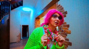 Кто Настоящий Хозяин Летнего Лагеря? Веселые Истории в Летнем Лагере! Мы Семья - Лучшее!