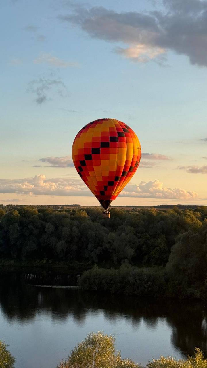 Рязань 2025: Ласковые летние вечера ещё прекраснее, если проводить их в воздухе! смотреть онлайн