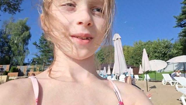 я на пляже: смотреть онлайн