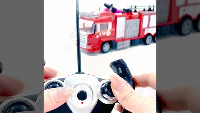 Пожарная машина на радиоуправлении с водой TrendToys MNT003 смотреть онлайн