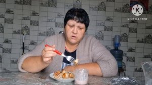 Обед с вами жареные пельмени с хреновиной.