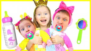 Милана и папа нашли говорящую куклу