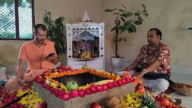 Шри Радха-Кришна ягья. 31.08.25 смотреть онлайн