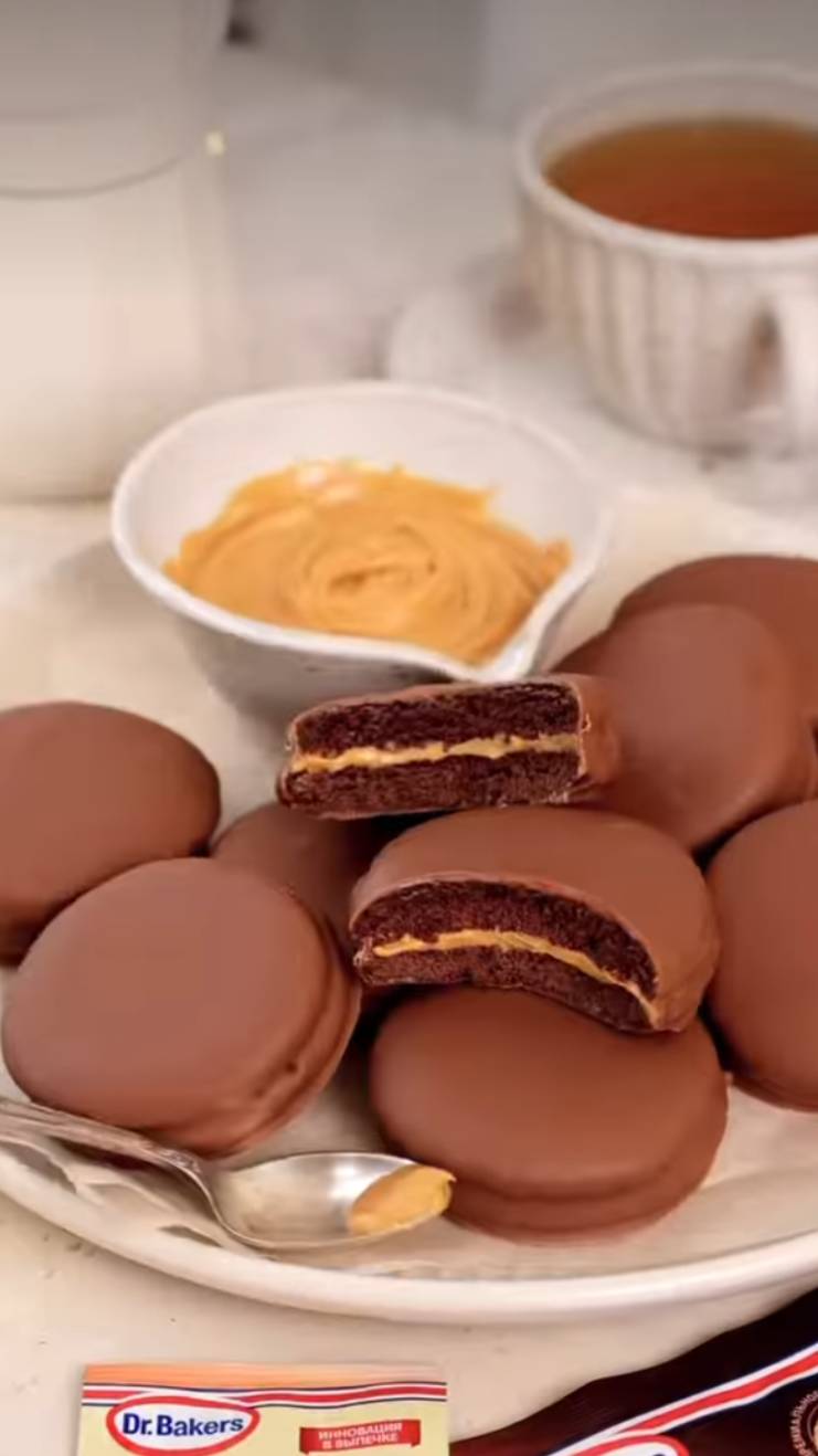 Домашний «Супер-Контик» с шоколадным печеньем и кремом. Шоколадно-карамельное печенье в глазури смотреть онлайн