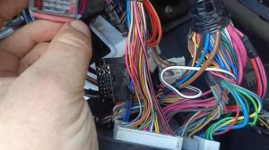 Шевроле нива.Устраняем короткое замыкание,постоянно работают дворники и не работают стеклоподъёмники