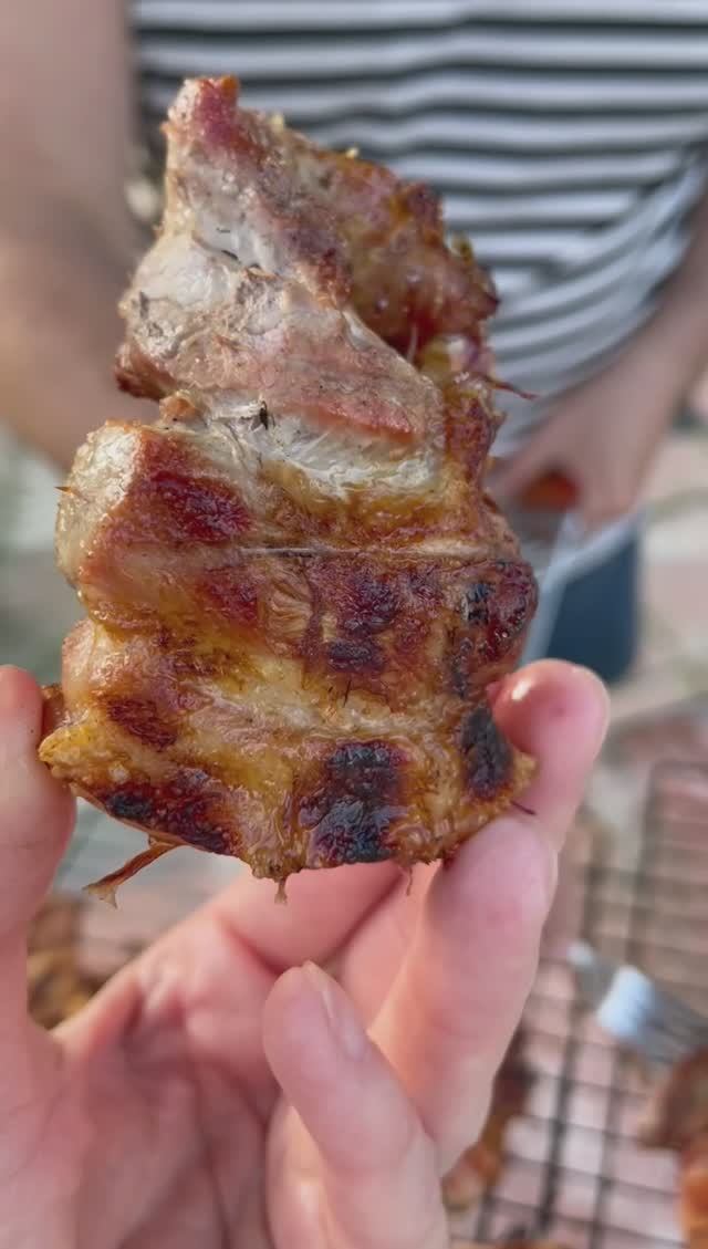 Хрустящие ребрышки на углях смотреть онлайн