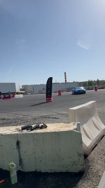 Джимхана 25 перед стартом вид из машины верт