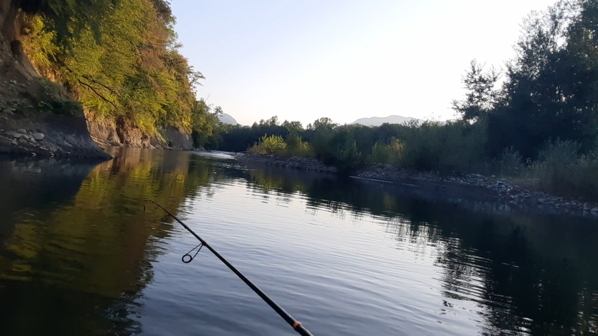 Рыбалка с медведем. В горах на спининг.