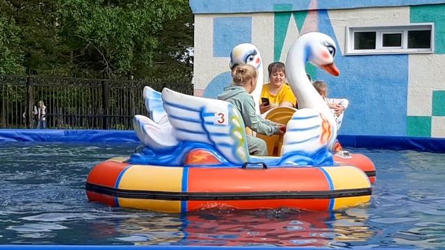 Парк аттракционов, карусели, развлечения, электромобили в г. Прокопьевске