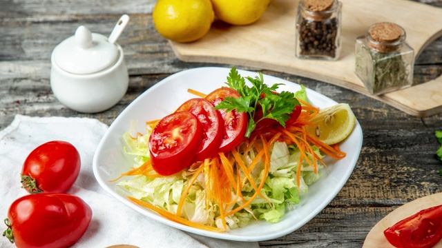 Овощной салат "Свежесть" смотреть онлайн