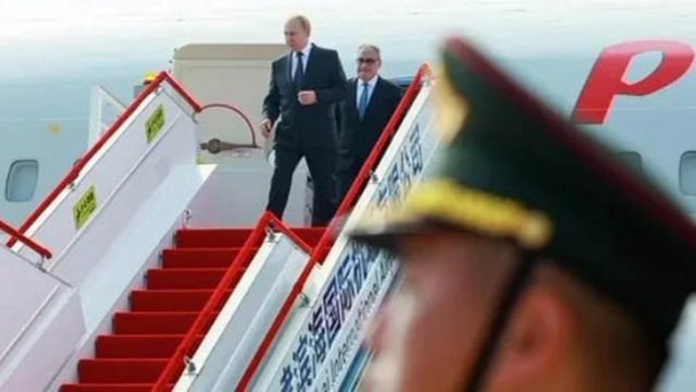 Президент России Владимир Путин прибыл в Пекин...

Нас ждут четыре очень интересных дня.