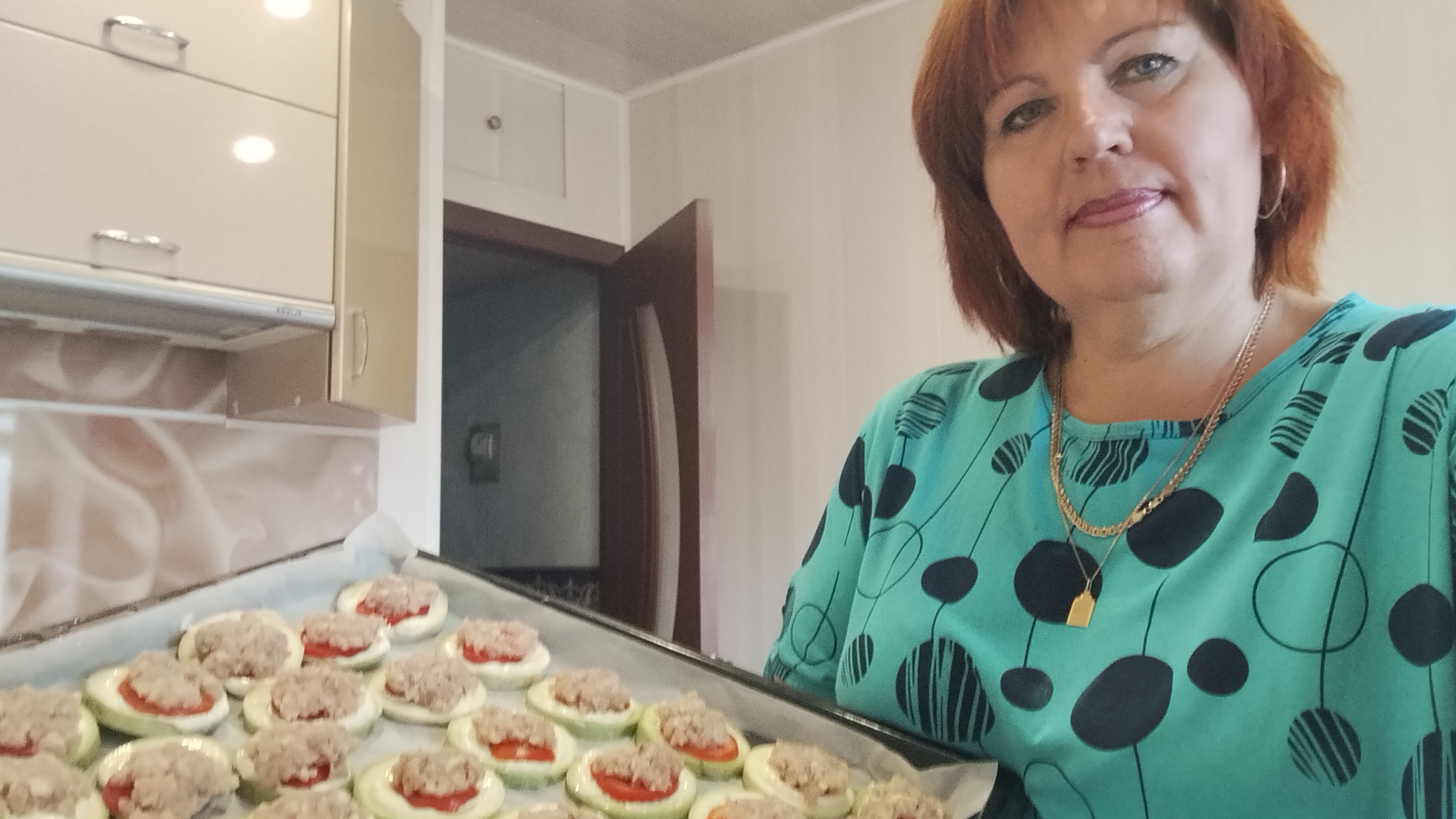 Инесса дома