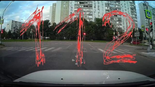 Мотоциклист на полном ходу влетел в иномарку в Бутово и погиб смотреть онлайн