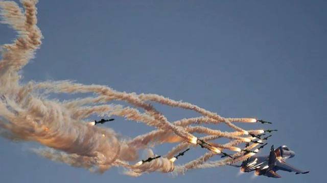 Десять охотников и одна утка