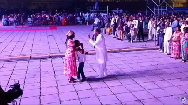 СЛАВНОЕ БОГОСЛУЖЕНИЕ ИСЦЕЛЕНИЯ В КИНШАСЕ, Д.Р. КОНГО 30.08.2025. ПРОРОК ДР. ОВУОР смотреть онлайн