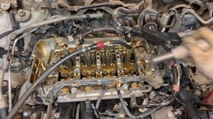 Замена колпачков на моторе с Valvematic Toyota