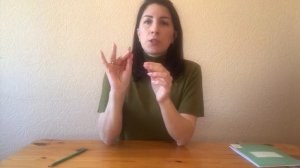 Как правильно держать ручку. Правильное положение тетради. Правильная посадка ребенка за столом..mp4