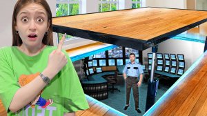 Пробрались в СЕКРЕТНУЮ КОМНАТУ охранника !!