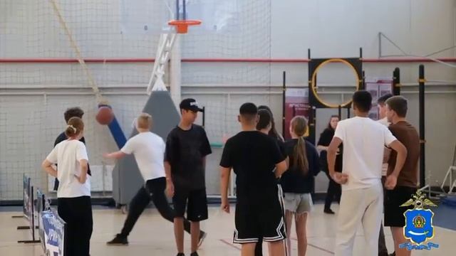 Стражи порядка организовали день спорта для астраханских подростков смотреть онлайн