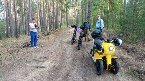 Покатушка по лесу с друзьями на Doohan iTank.