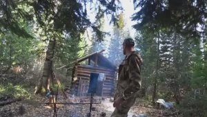 СИЛЫ НА ИСХОДЕ. ДОДЕЛЫВАЮ КРЫШУ НА ВЕРХОВОЙ. ПЫТАЮСЬ УСПЕТЬ ДО СНЕГОВ