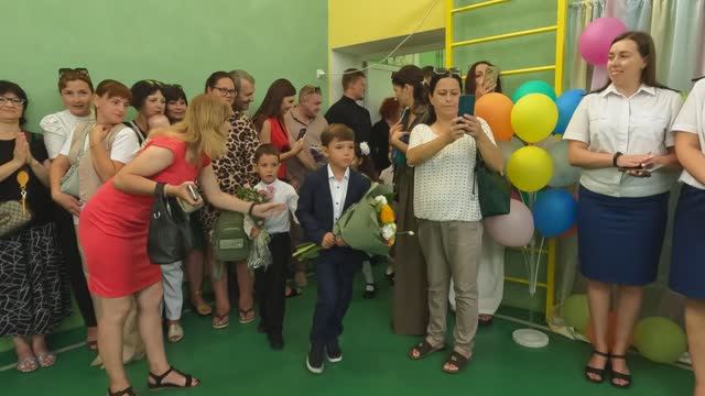 Начало учебного года в Черноморской средней школе № 2 имени Жданова Алексея Кузьмича смотреть онлайн