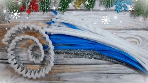 5 НОВОГОДНИХ ИДЕЙ из синельной проволоки своими руками. Красивые ёлочки, шарики своими руками.