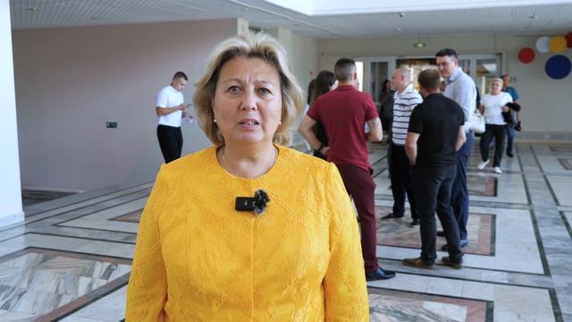 "Жизнь столицы". Линейка 1 сентября ДДЮТ Чебоксары. смотреть онлайн