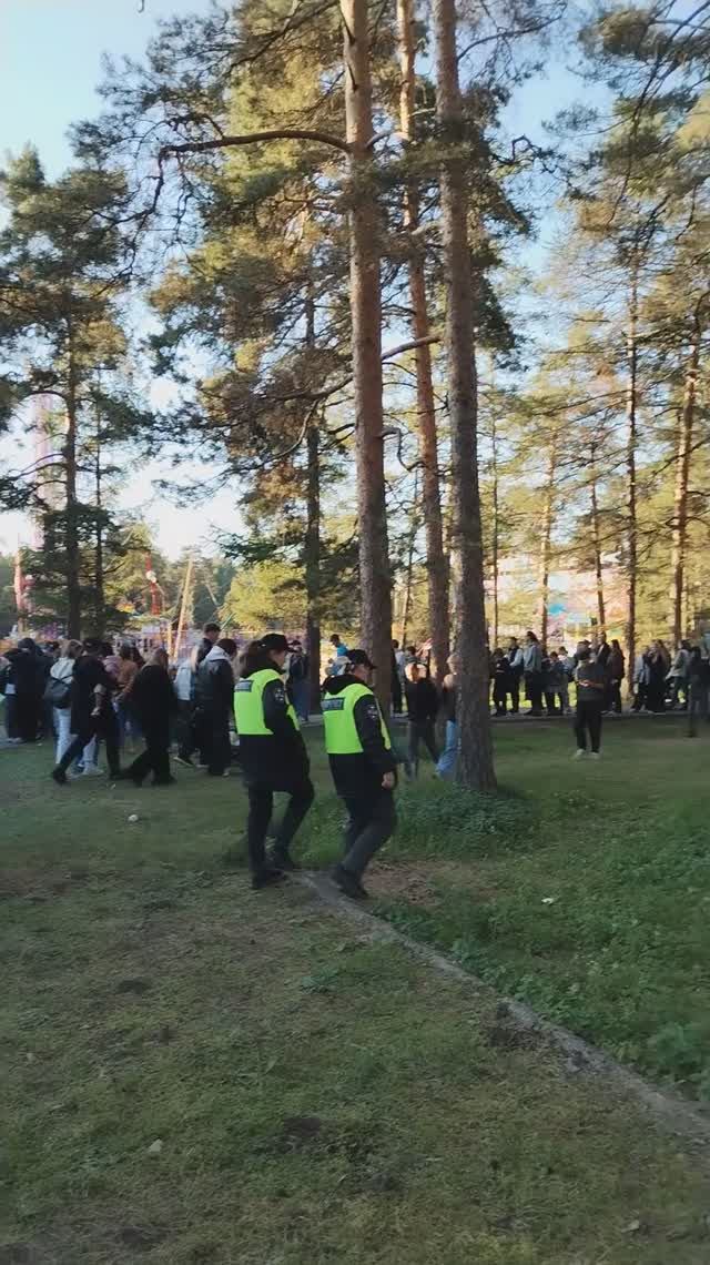 Очередь на Фестиваль Трактор Фест. 30.08.2025 Челябинск смотреть онлайн