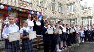 Торжественная линейка в «День знаний» у школы №6 в Ефимьево города Вязники. Съемка 01.09.2025