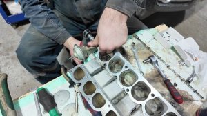 6G75 Переборка лопаток впускного коллектора