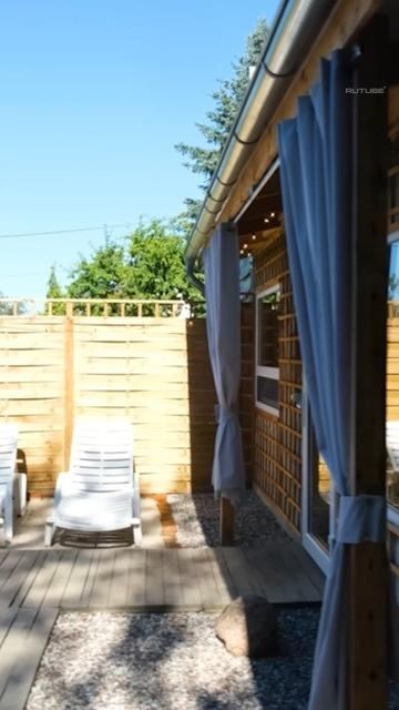 А так можно было? Шторы снаружи дома смотреть онлайн