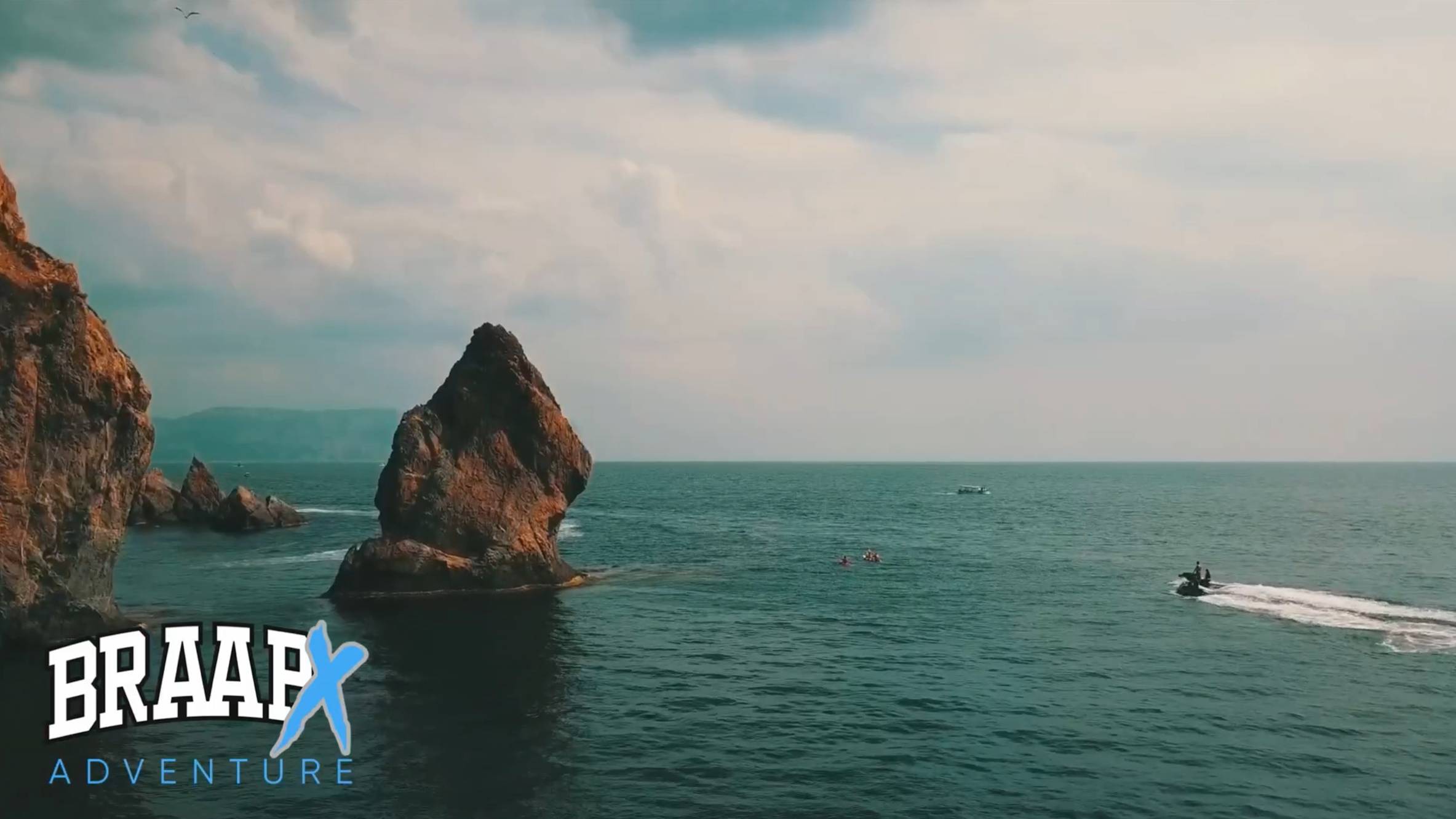 Путешествие на гидроциклах по Чёрному морю Крыма. Как это было в 2024 смотреть онлайн