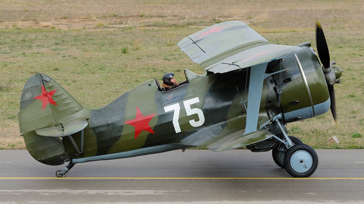 Эволюция И-153 в играх