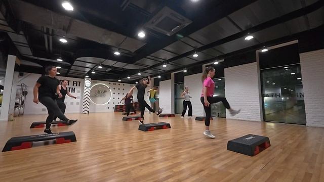 Степ с Машей и Геной Селезневыми