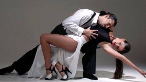 ПЕСНЯ: "ОН, ОНА И ТАНГО, ТАНГО".