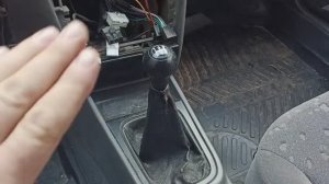 KiA Spectra КАК СНЯТЬ ЦЕНТРАЛЬНУЮ КОНСОЛЬ И РЫЧАГ ПЕРЕКЛЮЧЕНИЯ СКОРОСТЕЙ