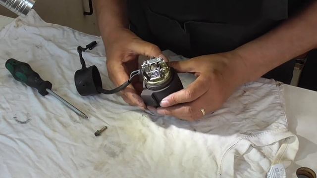 XRV750. HONDA AFRICA TWIN How To Repair A Faulty FUEL PUMP. The Old Mechanic