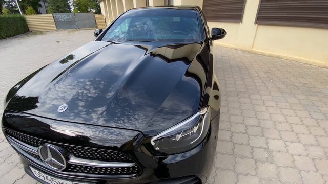 Mercedes-Benz E 300 e 4matic Sport AMG 2020 смотреть онлайн