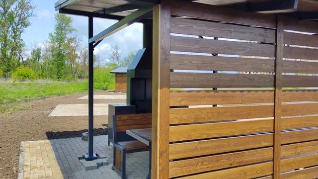 Зона отдыха с мангальным комплексом и мебелью. Компания Bbq-zone62.ru