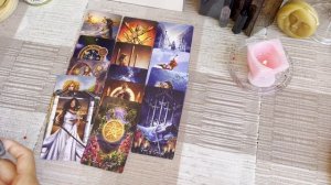 Как к Вам относится загаданный человек? Гадание на Таро. Онлайн расклад