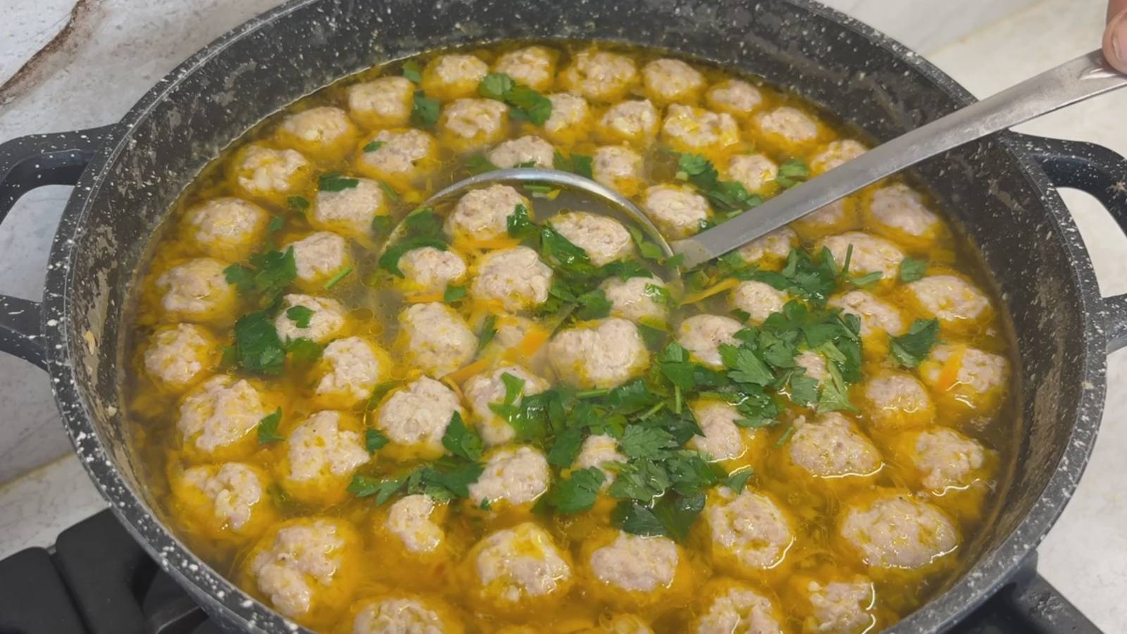 Я могу есть этот суп каждый день. Он настолько вкусный, вы будете готовить его хоть раз в неделю смотреть онлайн