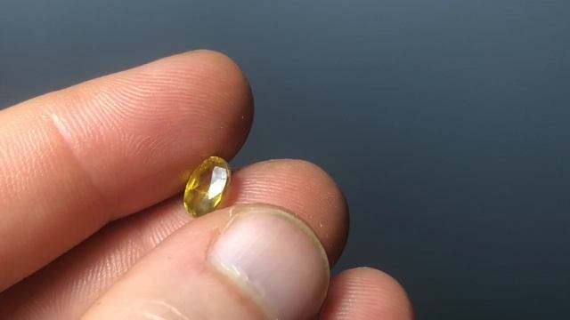 Сфен титанит зеленовато- желтый 1,53кт №454