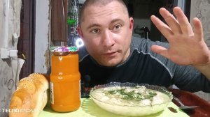 мукбанг/обжорыч/пельмешки с сурпой и сливочным маслом, кабачковая икра/