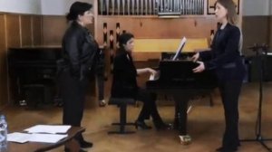 Как прочувствовать свое тело,свое дыхание и опору во время пения показала Вероника Джиоева.