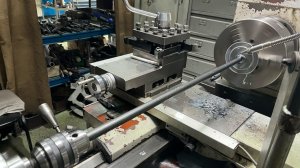 Как рассверлить метровую трубу на токарном.