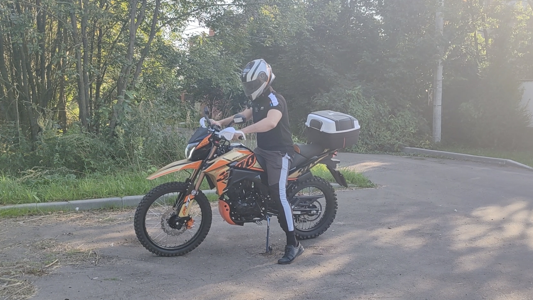 Покатушка на мотоцикле Racer Bros RC300-Gy8b 297 см3 смотреть онлайн