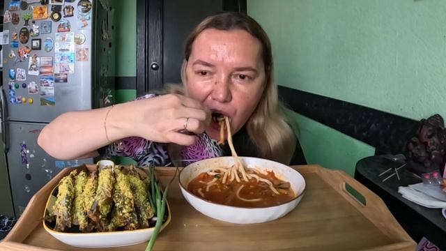 Лагман с говядиной, мойва запеченная в сухарях панко. Мукбанг смотреть онлайн